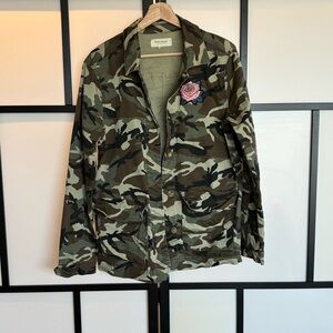 Pacsun Camouflage print swan patch jacket. Size medium